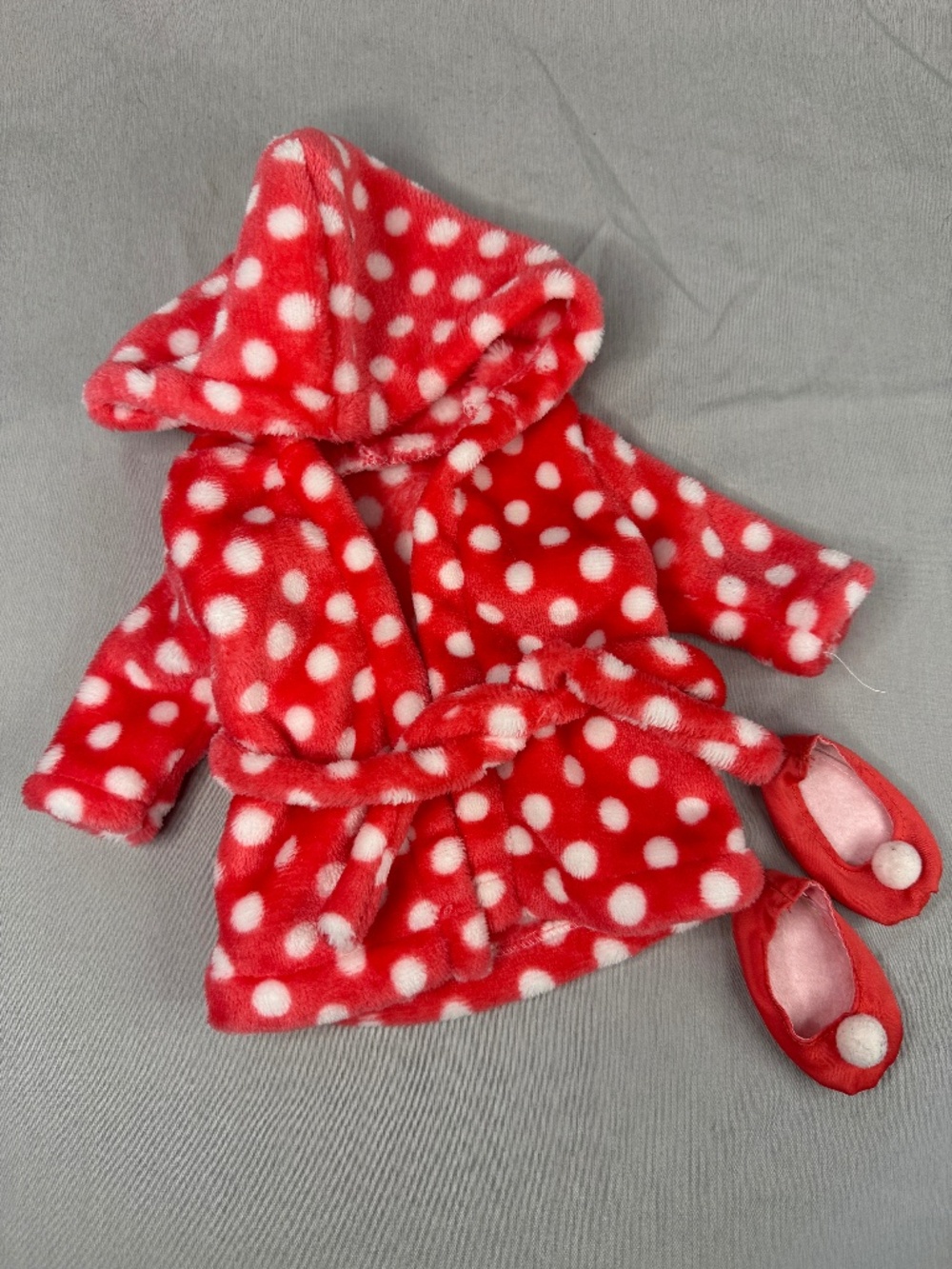 Outfit for 18” Doll – Polka-Dot Housecoat & Slippers